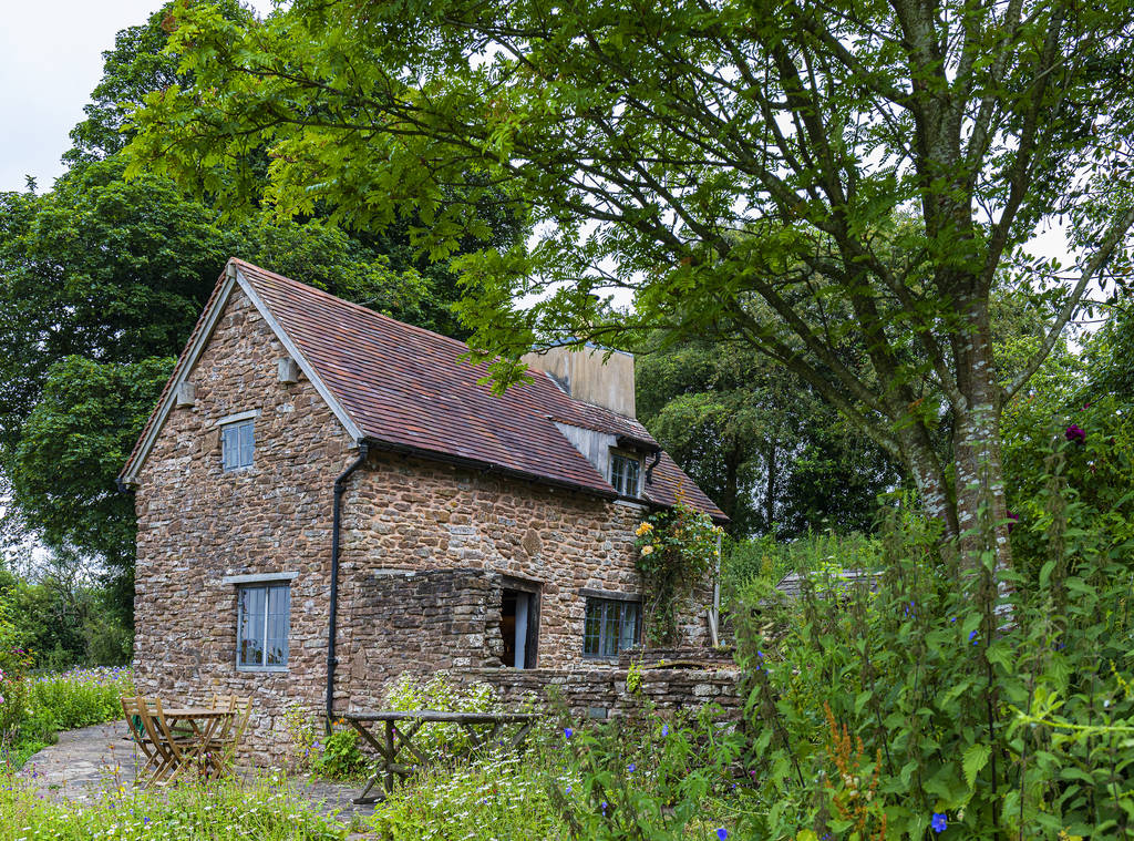 Damson Cottage Cottage in Shropshire Canopy & Stars