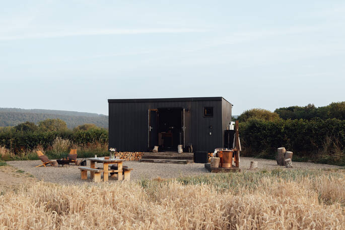 1  - Dutch Stays Exterior