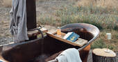 15 - Bath tub