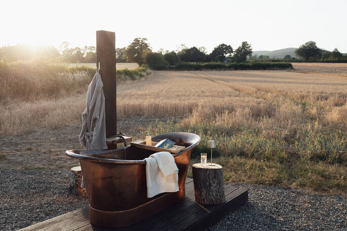 2 - Outdoor copper bath tub
