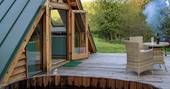 Offa's Pitch cabin hot tub, Craven Arms, Shropshire