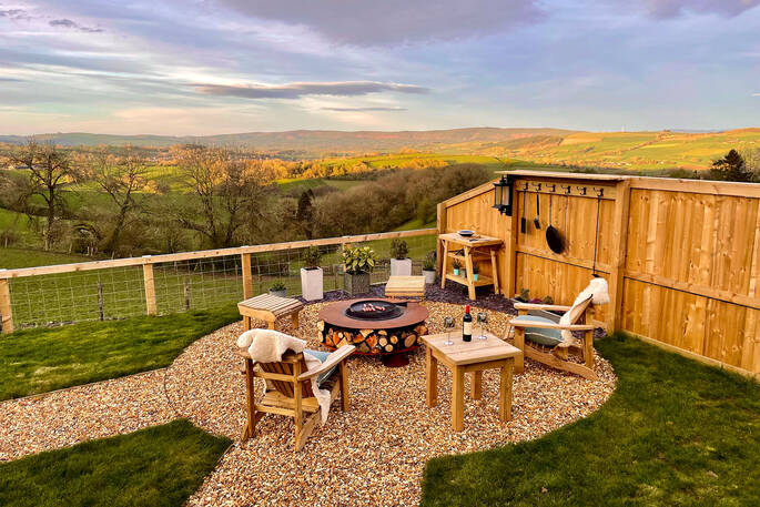 Oak Hut at Shropshire Shepherds Huts view from the garden