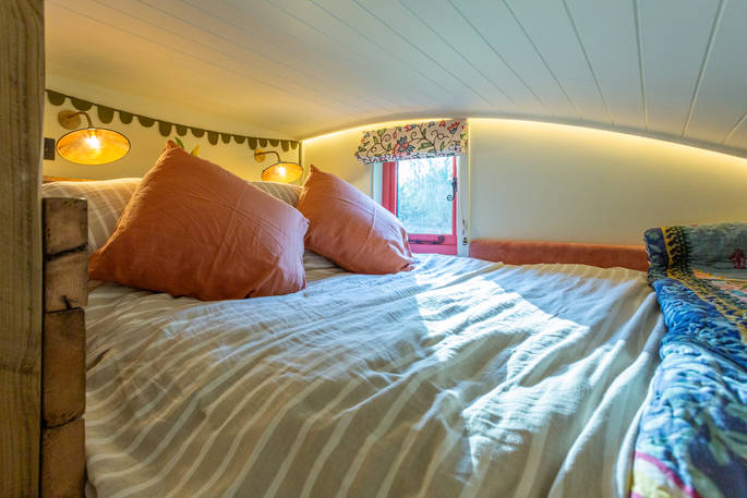 Bed McLaughlin's, cabin, holiday, shropshire, england