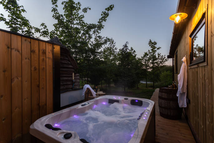 Hot tub on the deck area