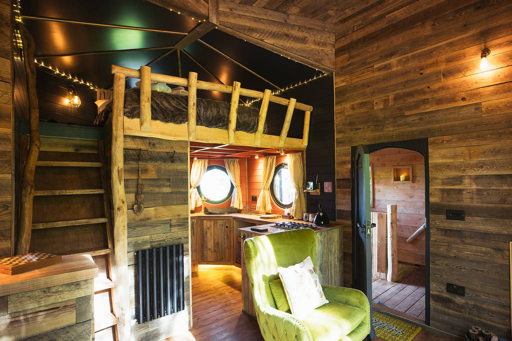 Pomeroy Treehouse Treehouse in Somerset Canopy & Stars