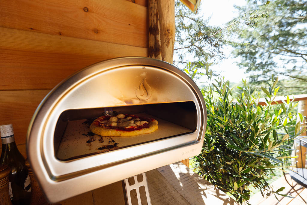 Pomeroy Treehouse Treehouse in Somerset Canopy & Stars