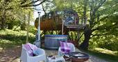 Exterior & hot tub set up
