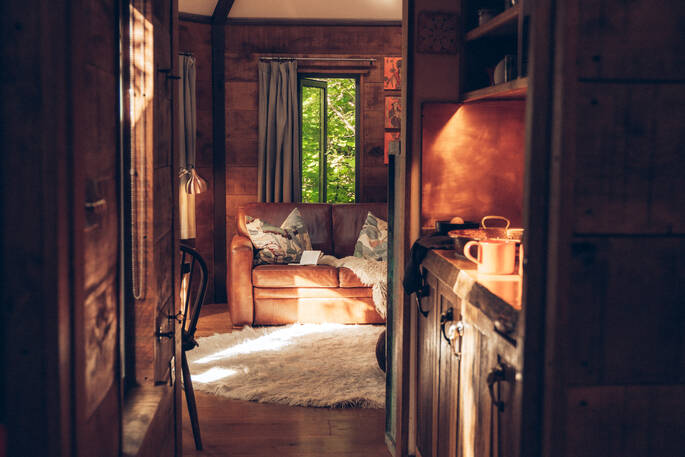 4. Kitchen & Living area