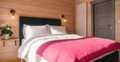 Discovery Lodge cabin double ensuite bedroom, Blyth Rise Stays, Laxfield, Suffolk