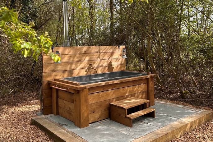 Gypsy Rest Outdoor Soaking Tub