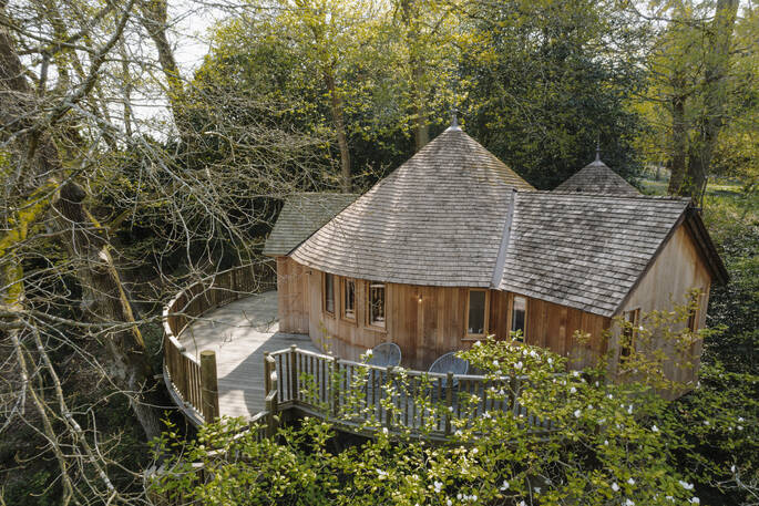 The Buzzardry treehouse exterior, Rushlake Green, Sussex, England