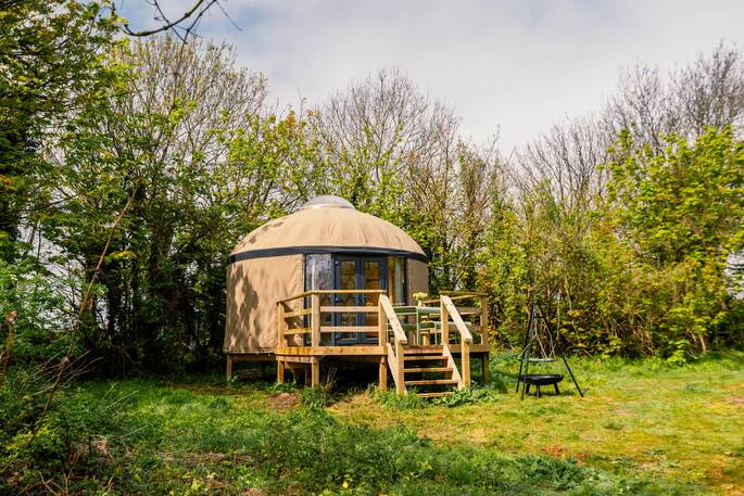 Hawthorn Yurt exterior