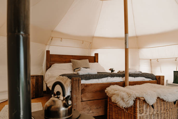 Mackies bell tent bed, Priors Hardwick, Warwickshire