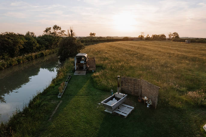 Slinket tipi from above, Priors Hardwick, Warwickshire