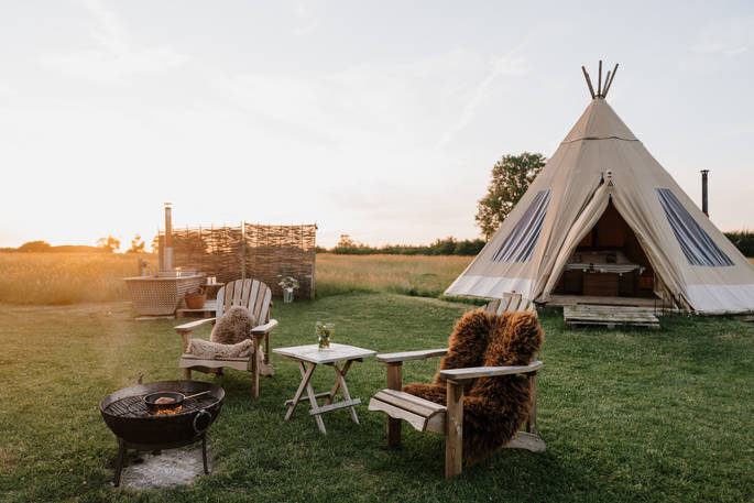 Slinket tipi, Priors Hardwick, Warwickshire