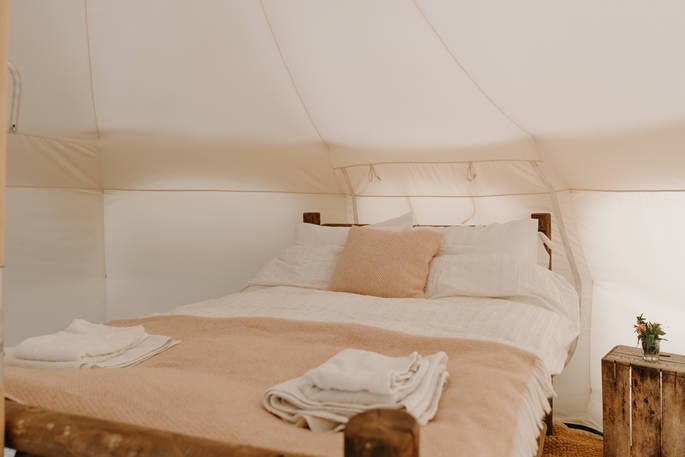 Watery Furrows yurt bed, Priors Hardwick, Warwickshire