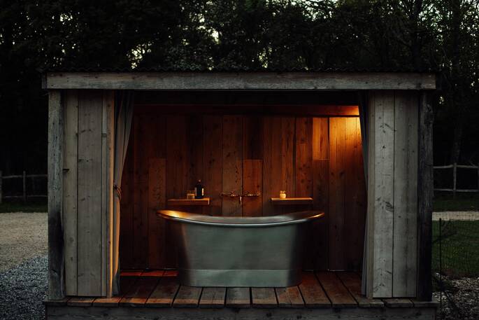 Bathing cabin