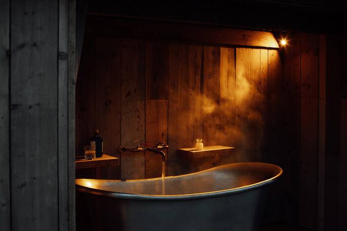 private roll top bath