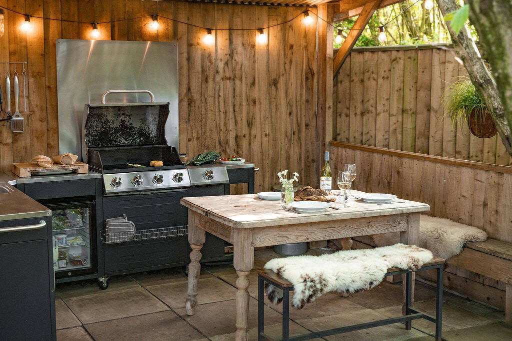 Oakdown Treehouse | Treehouse in Wiltshire | Canopy & Stars
