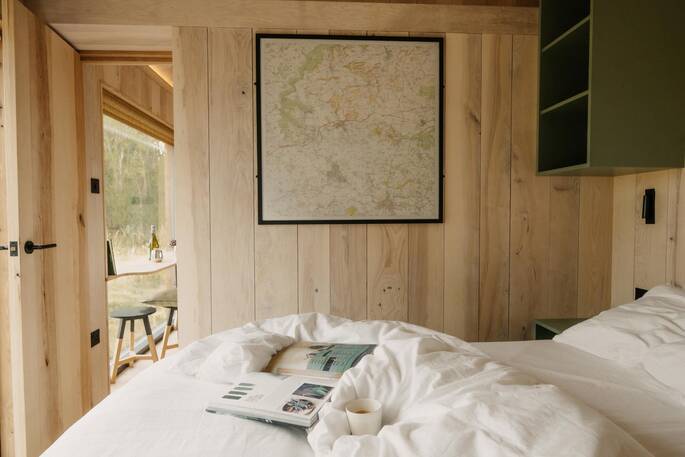 King size bed