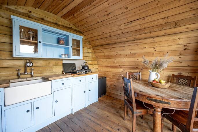 Kitchen and dining table