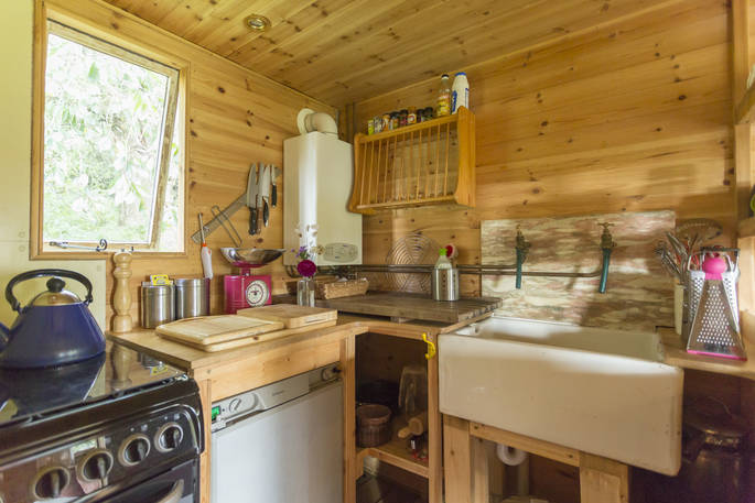 damson cabin kitchen