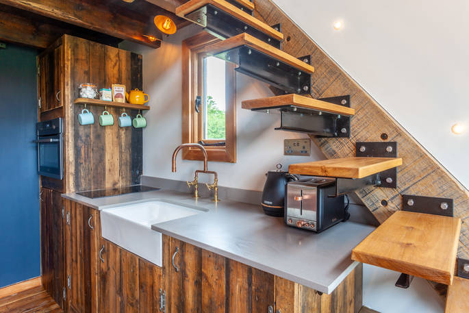 Bilton Lookout, Bilton Barns Farm (11)