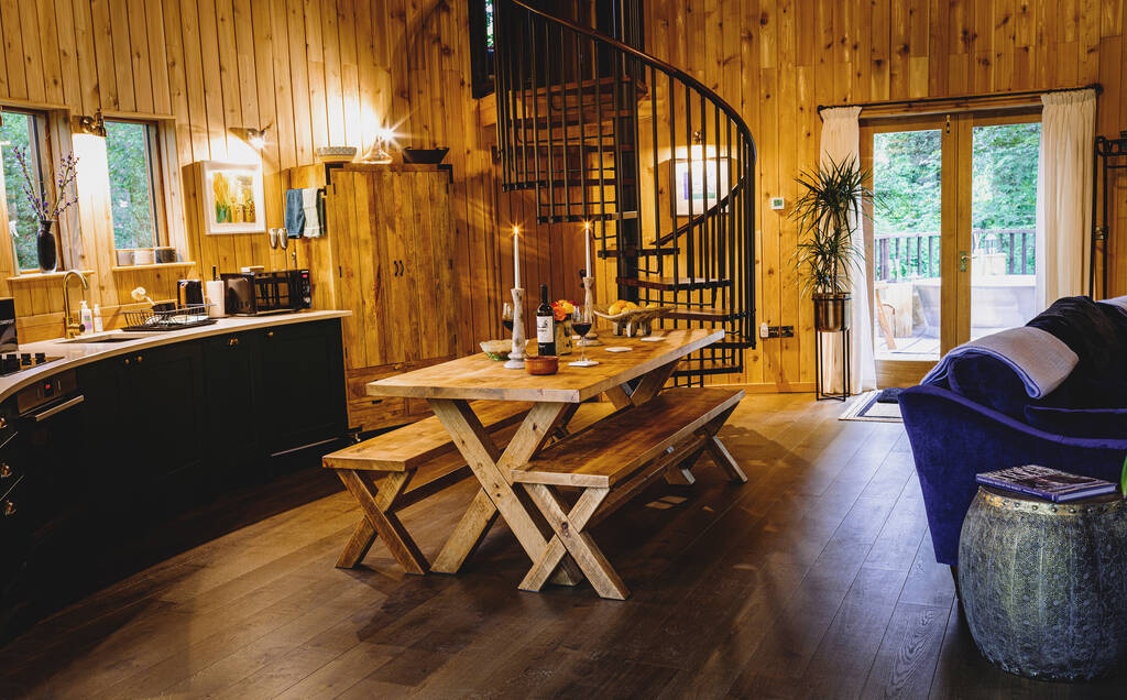 Cran Darach Treehouse Treehouse in Yorkshire Canopy & Stars