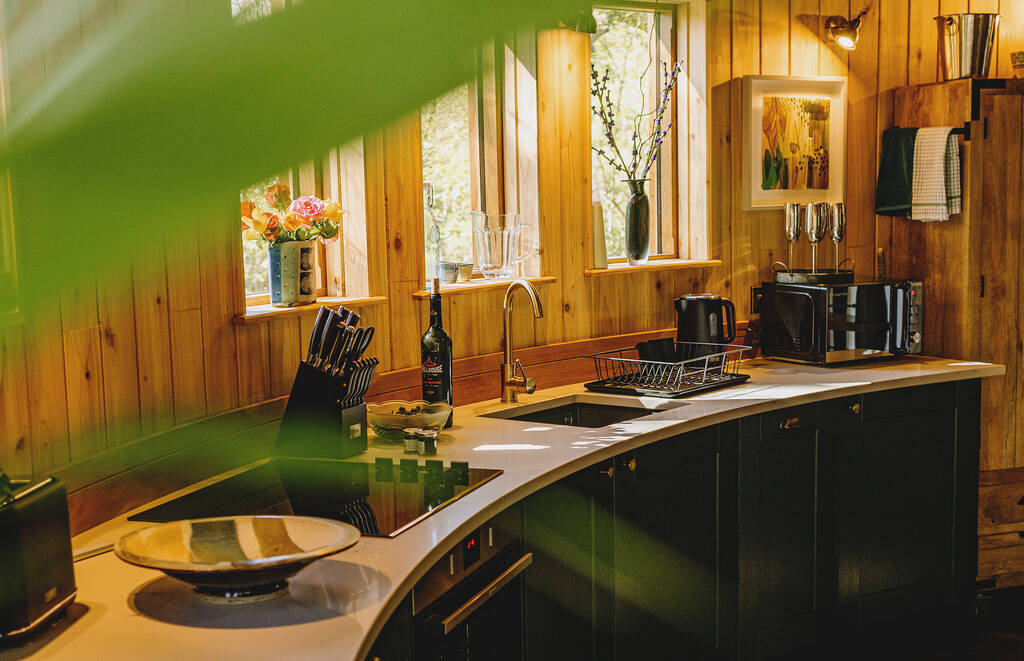 Cran Darach Treehouse Treehouse in Yorkshire Canopy & Stars