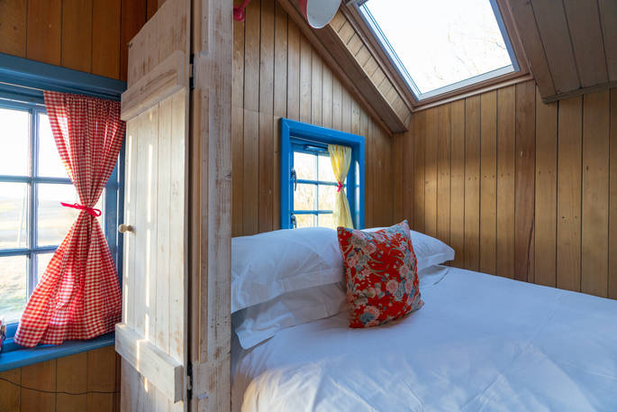 J.Abbot - Barley Bothy bed with skylight, Boutique Farm Bothies at Huntly, Aberdeenshire