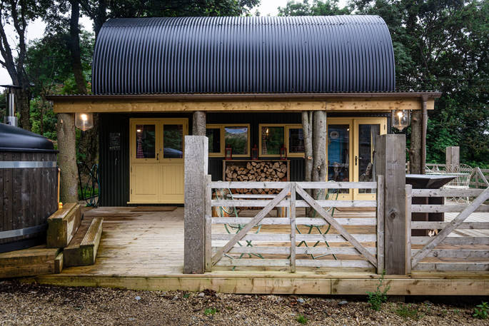The Dairy at Denend exterior with hot tub, Boutique Farm Bothies at Huntly, Aberdeenshire
