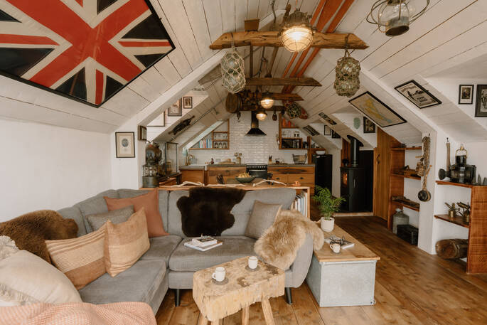 Douglas Boathouse living area