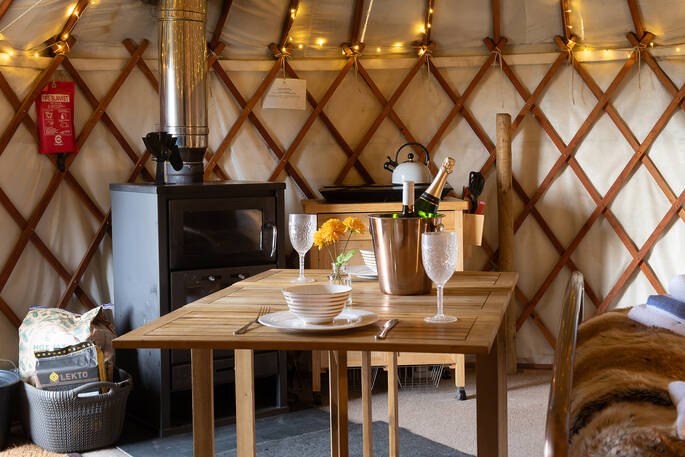 Bramble dining table