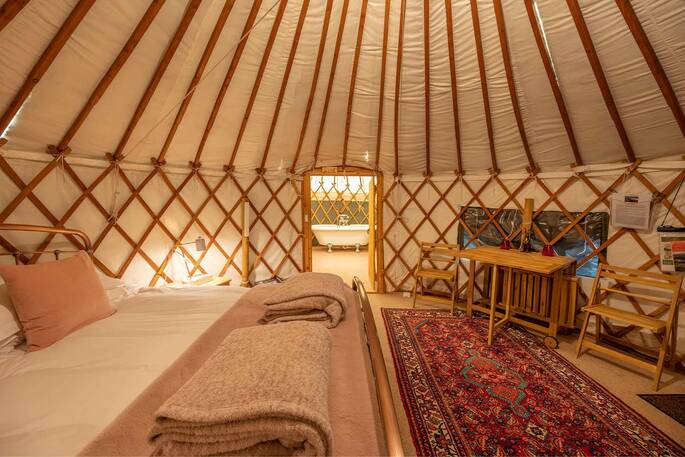 Bramble Yurt interior (2)
