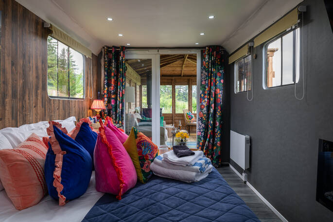 Thistle bedroom 