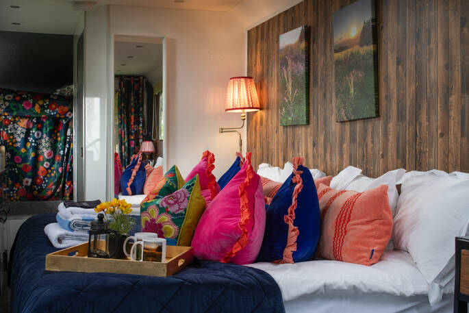 Thistle bedroom