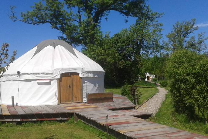Stuc a Chroin yurts