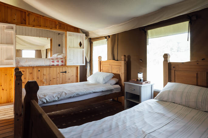 twin room with cupboard bed at the background