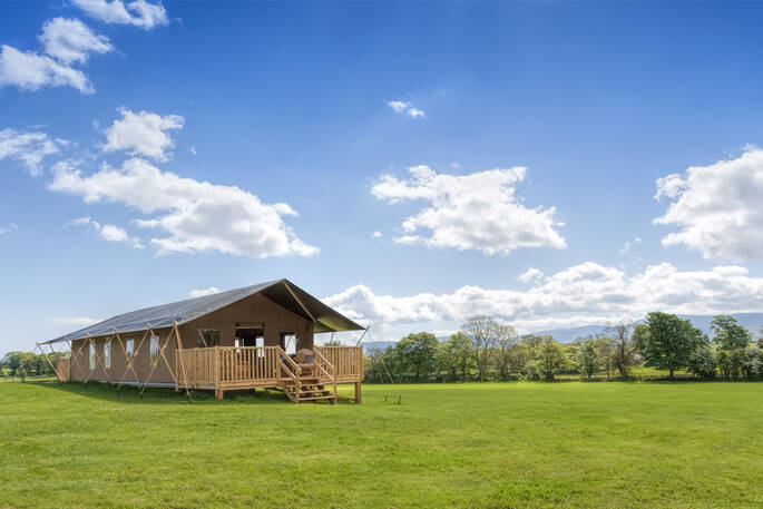Exterior of Onnen Lodge in Angelsey, Wales
