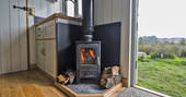 ty cerrig cardiff shepherd's hut woodburner
