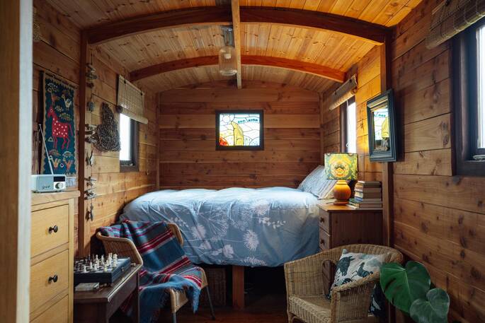 Kind size bed