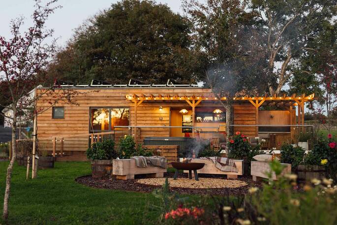 Tir Cabin front exterior