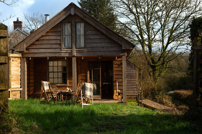 Garden with a firepit and seating