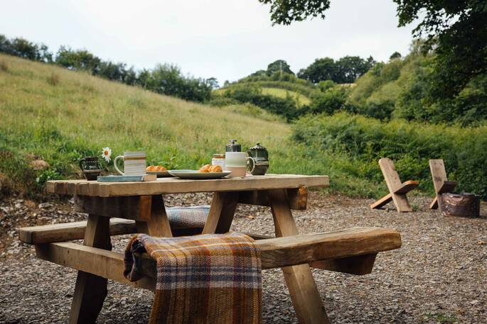 4 - picnic bench outside for outdoor dining
