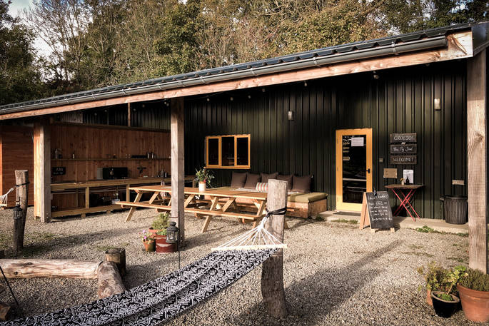One Cat Farm - communal barn with kitchen, Ceredigion, Wales