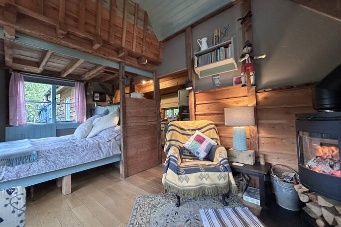 Interior bed & living area