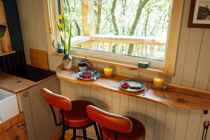 Breakfast bench