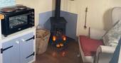 Cwt Gwyrdd camp - wood burner, Pembrokeshire, Wales