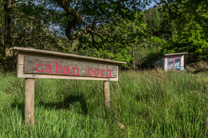 Wooden sign caban coch