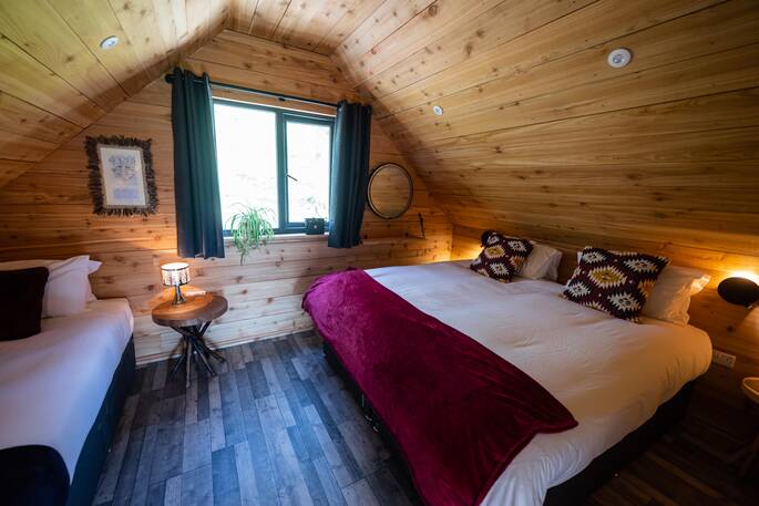 Triple room with view of wood